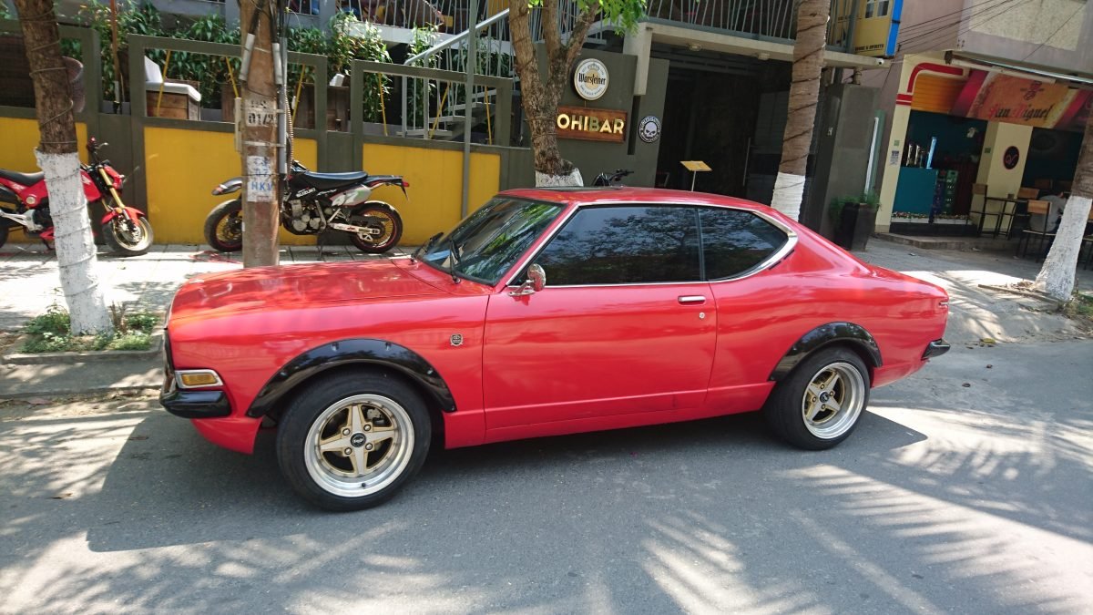 I saw very few old cars in Vietnam, this bad boy MkI Toyota Corolla was a nice surprise