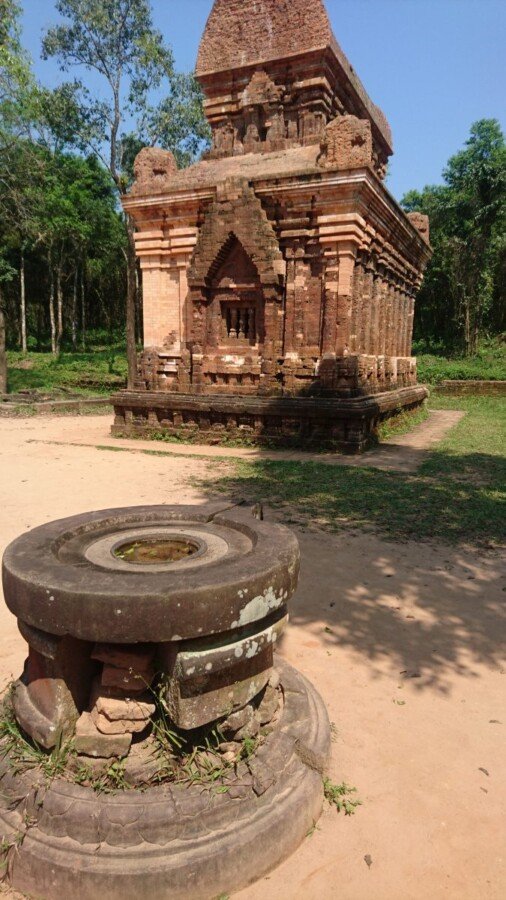 A linga altar in front of one of the temple buildings at My Son
