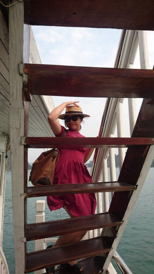 Hold on to your hat! During the day there was quite a wind blowing between the islands in Halong Bay