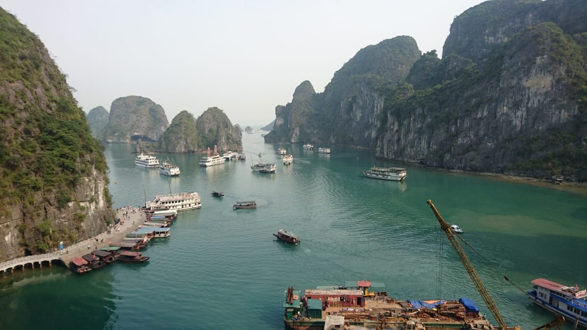 The port on Bo Hon island is the embarkation point for the tour of the 'Surprise Cave'. It was very busy and also clearly under development for expansion